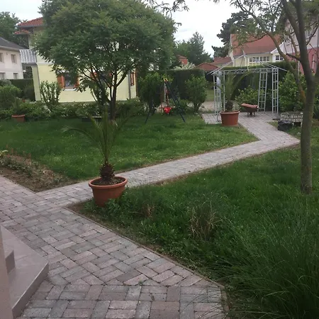 Apartment Hunor Jazminvirag *