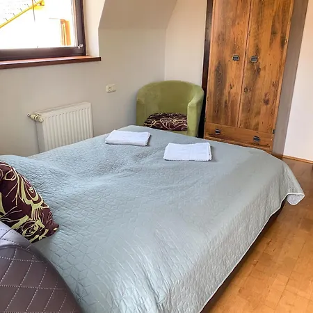 Hunor Jazminvirag Apartment