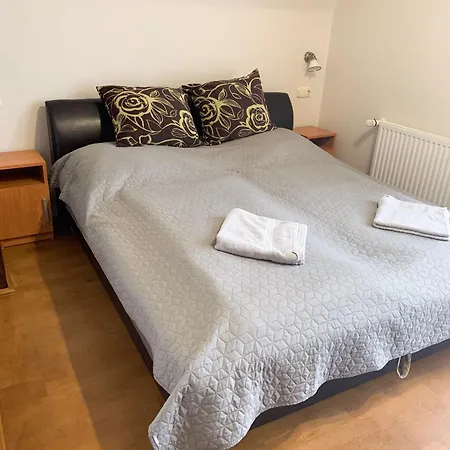 Hunor Jazminvirag Apartment