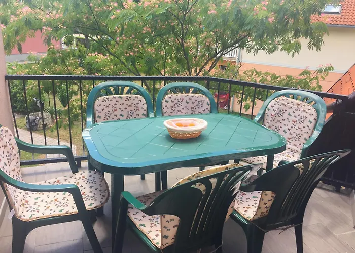 Apartment Hunor Jazminvirag *