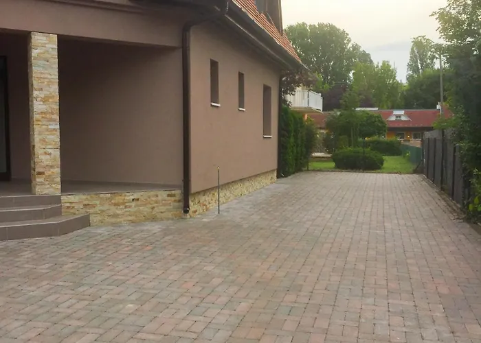 Hunor Jazminvirag * Balatonlelle